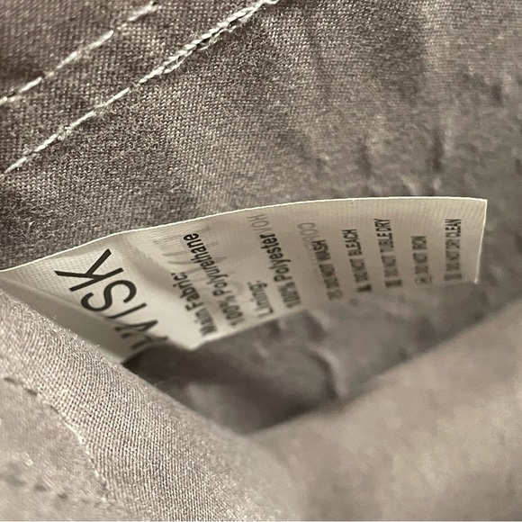 HVISK Cayman Mini Crossbody Bag Grey Embossed Bag With Extra Link Strap - Picture 9 of 10